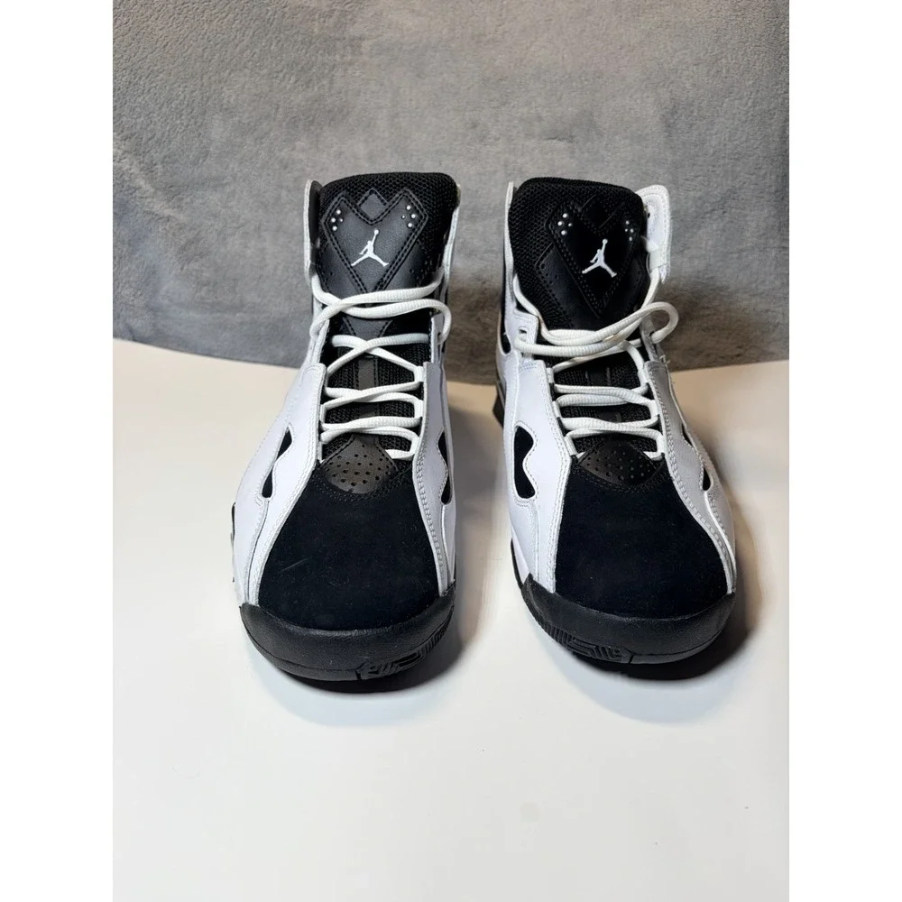 NIKE Air Jordan True Flight Black/White-Mens Sz 11